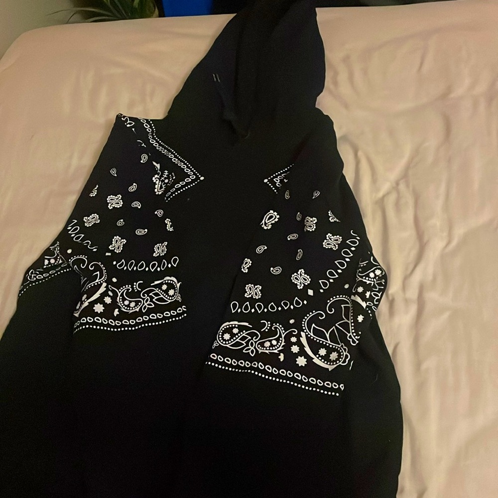 Black hoodie with bandana pattern sleeves